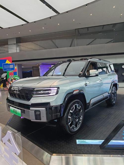 深圳203比亚迪方程豹硬派越野的爆款，英菲尼迪35周年与你共成长